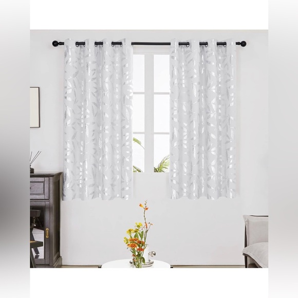 Deconovo Greyish White Blackout Curtains 2panels /gray-silver W52x72L - Picture 5 of 5